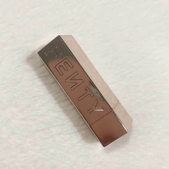 Fenty Beauty Fenty Icon Semi Matte Lipstick Mini - MVP Red - Picture 1 of 3